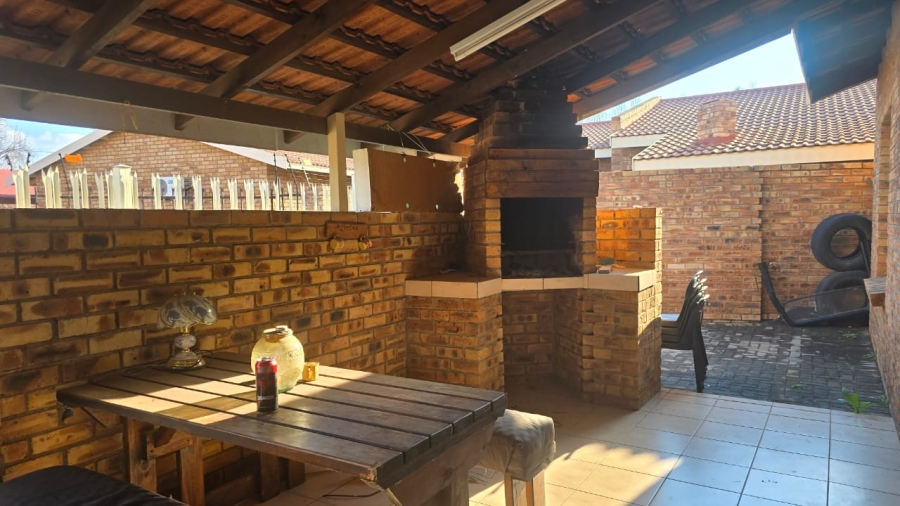 2 Bedroom Property for Sale in Cassandra Northern Cape